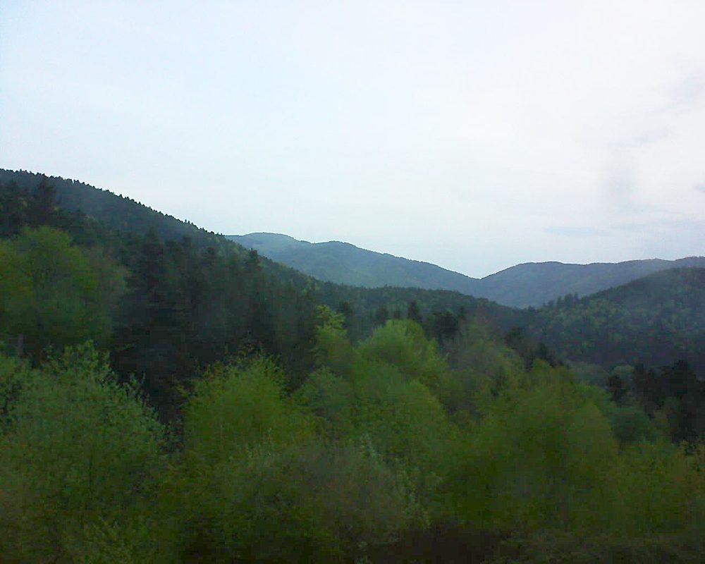 Le petit ballon vu depuis le Domaine Langmatt à Murbach le 23.04.2018 à 06:45 Le petit ballon (Alsace, Vosges) le 23.04.2018 à 06:45