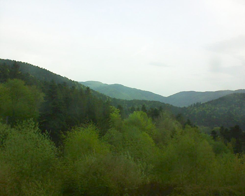 Le petit ballon vu depuis le Domaine Langmatt à Murbach le 23.04.2018 à 07:00 Le petit ballon (Alsace, Vosges) le 23.04.2018 à 07:00