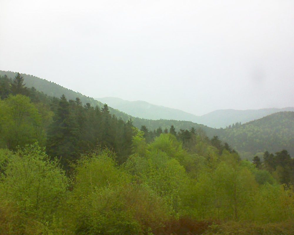 Le petit ballon vu depuis le Domaine Langmatt à Murbach le 23.04.2018 à 12:15 Le petit ballon (Alsace, Vosges) le 23.04.2018 à 12:15