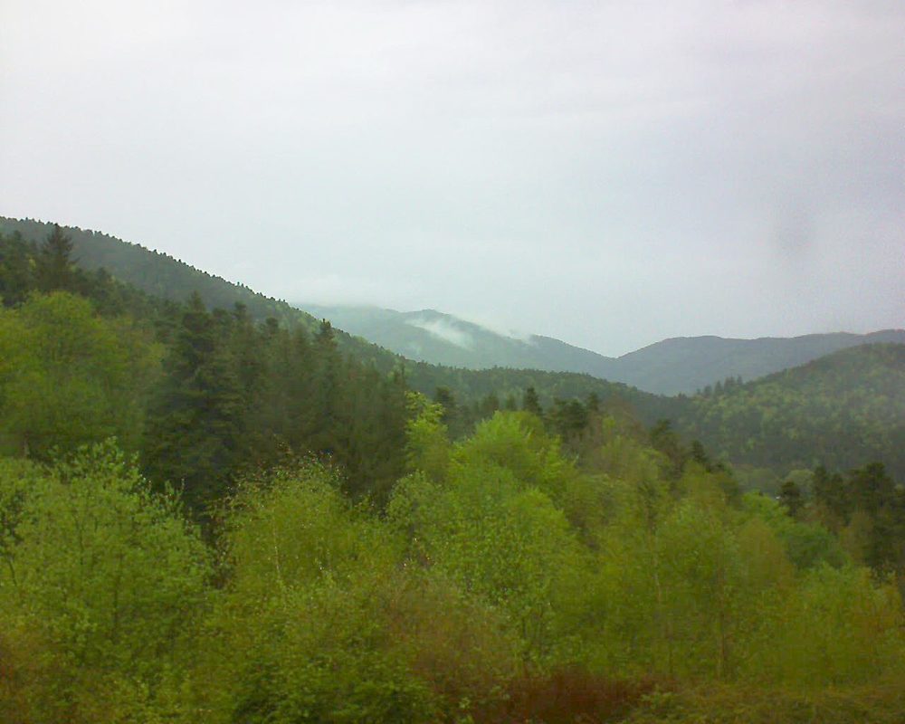 Le petit ballon vu depuis le Domaine Langmatt à Murbach le 23.04.2018 à 15:15 Le petit ballon (Alsace, Vosges) le 23.04.2018 à 15:15