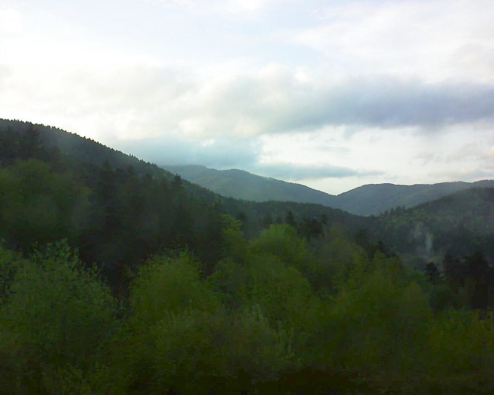 Le petit ballon vu depuis le Domaine Langmatt à Murbach le 23.04.2018 à 19:45 Le petit ballon (Alsace, Vosges) le 23.04.2018 à 19:45