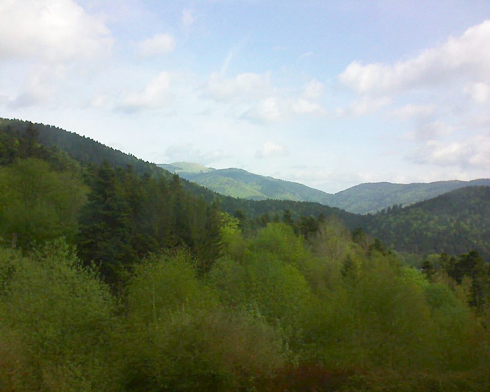 Le petit ballon vu depuis le Domaine Langmatt à Murbach le 24.04.2018 à 10:15 Le petit ballon (Alsace, Vosges) le 24.04.2018 à 10:15