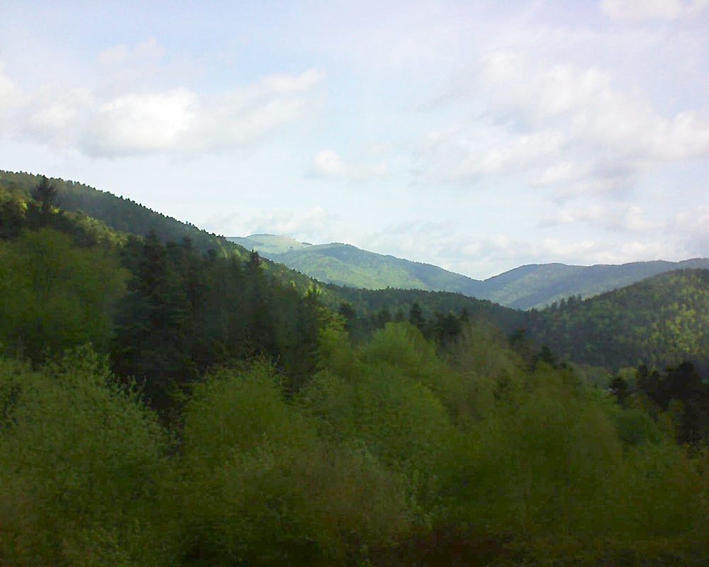 Le petit ballon vu depuis le Domaine Langmatt à Murbach le 24.04.2018 à 10:30 Le petit ballon (Alsace, Vosges) le 24.04.2018 à 10:30