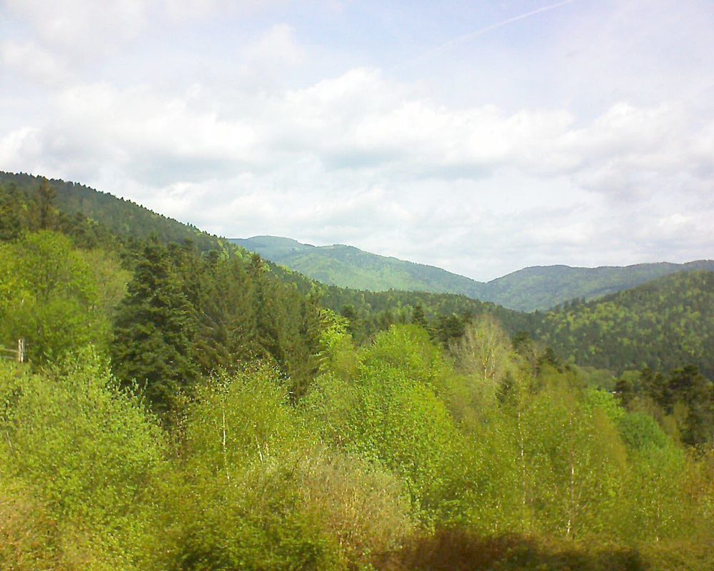 Le petit ballon vu depuis le Domaine Langmatt à Murbach le 24.04.2018 à 11:45 Le petit ballon (Alsace, Vosges) le 24.04.2018 à 11:45