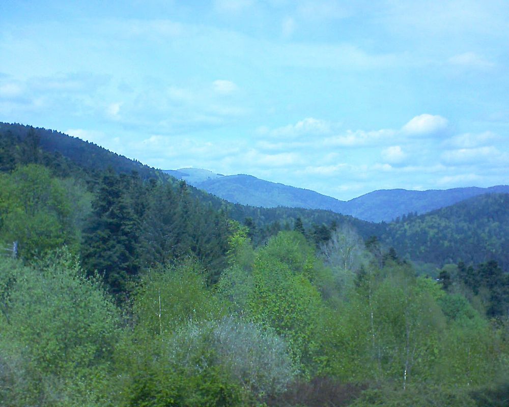 Le petit ballon vu depuis le Domaine Langmatt à Murbach le 24.04.2018 à 13:30 Le petit ballon (Alsace, Vosges) le 24.04.2018 à 13:30
