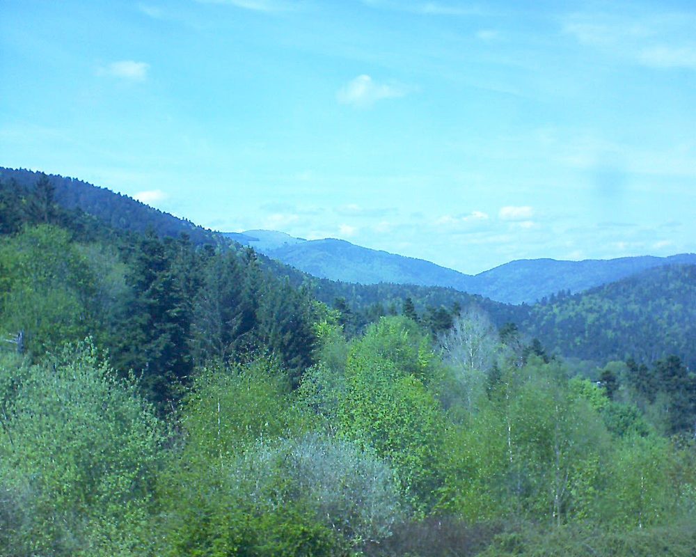 Le petit ballon vu depuis le Domaine Langmatt à Murbach le 24.04.2018 à 15:00 Le petit ballon (Alsace, Vosges) le 24.04.2018 à 15:00