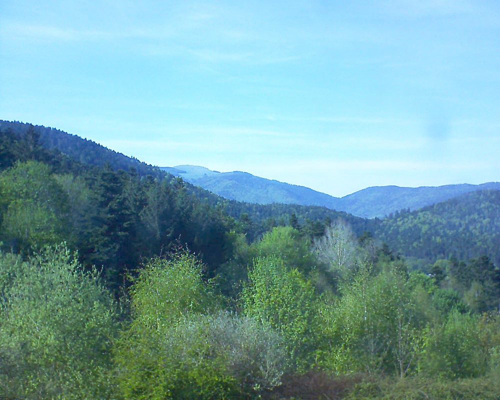 Le petit ballon vu depuis le Domaine Langmatt à Murbach le 24.04.2018 à 17:00 Le petit ballon (Alsace, Vosges) le 24.04.2018 à 17:00