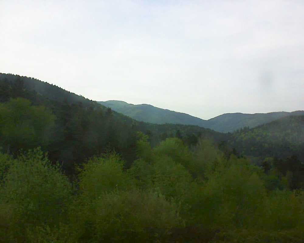 Le petit ballon vu depuis le Domaine Langmatt à Murbach le 24.04.2018 à 19:45 Le petit ballon (Alsace, Vosges) le 24.04.2018 à 19:45
