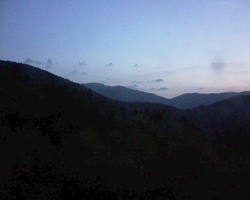 Le petit ballon vu depuis le Domaine Langmatt à Murbach le 25.04.2018 à 06:00 Le petit ballon (Alsace, Vosges) le 25.04.2018 à 06:00