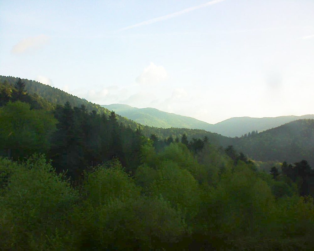 Le petit ballon vu depuis le Domaine Langmatt à Murbach le 25.04.2018 à 07:15 Le petit ballon (Alsace, Vosges) le 25.04.2018 à 07:15