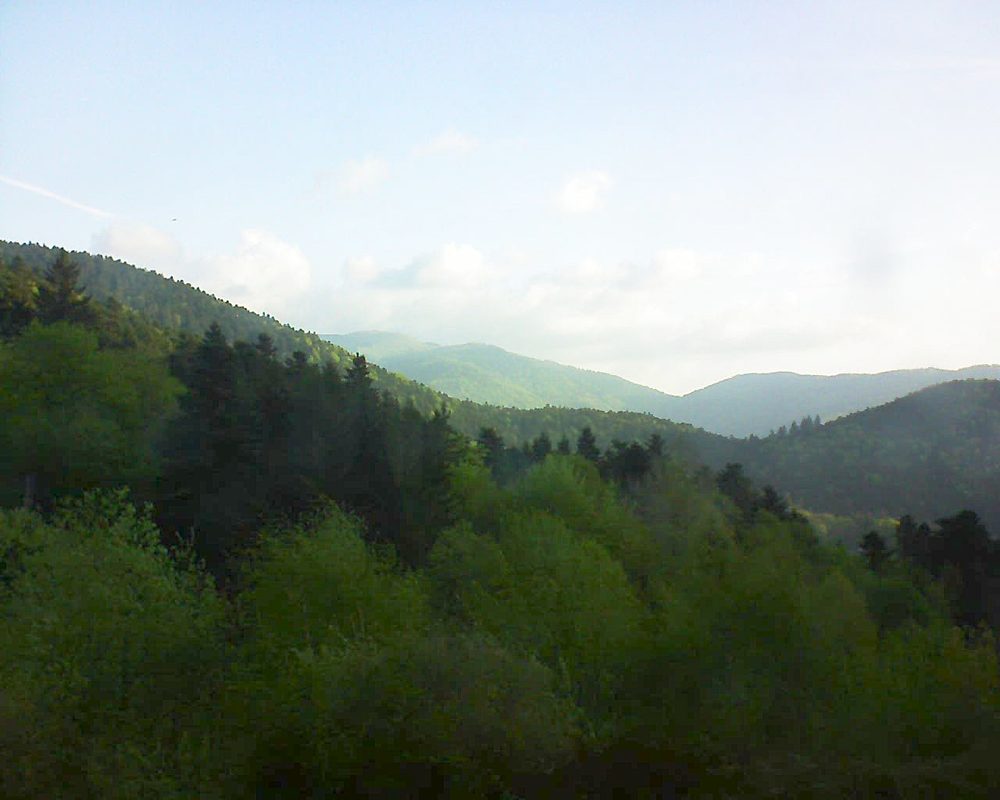 Le petit ballon vu depuis le Domaine Langmatt à Murbach le 25.04.2018 à 07:30 Le petit ballon (Alsace, Vosges) le 25.04.2018 à 07:30