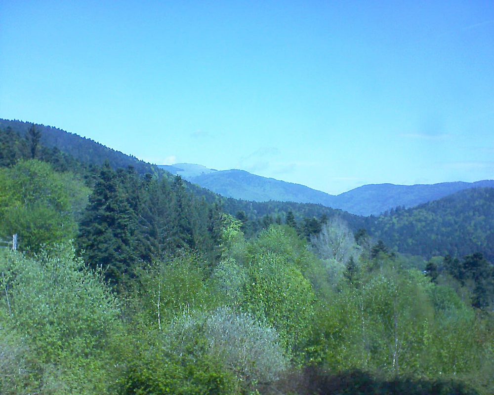 Le petit ballon vu depuis le Domaine Langmatt à Murbach le 25.04.2018 à 12:00 Le petit ballon (Alsace, Vosges) le 25.04.2018 à 12:00