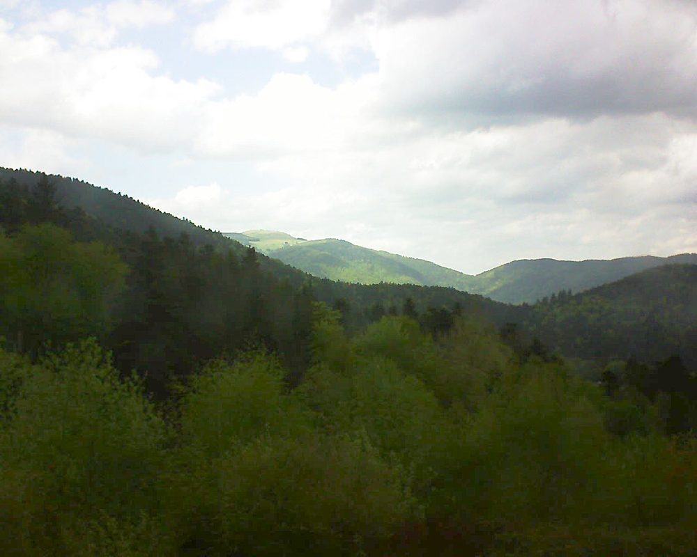 Le petit ballon vu depuis le Domaine Langmatt à Murbach le 25.04.2018 à 16:30 Le petit ballon (Alsace, Vosges) le 25.04.2018 à 16:30