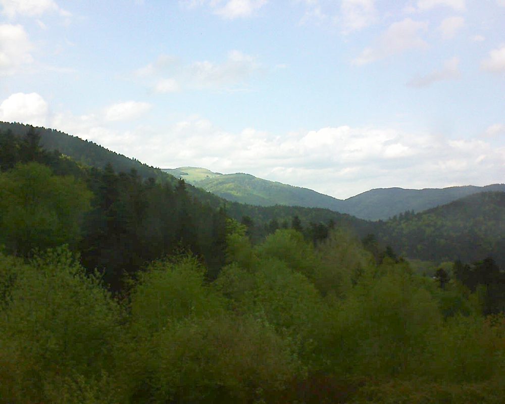 Le petit ballon vu depuis le Domaine Langmatt à Murbach le 25.04.2018 à 16:45 Le petit ballon (Alsace, Vosges) le 25.04.2018 à 16:45
