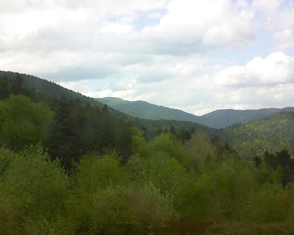 Le petit ballon vu depuis le Domaine Langmatt à Murbach le 25.04.2018 à 17:15 Le petit ballon (Alsace, Vosges) le 25.04.2018 à 17:15
