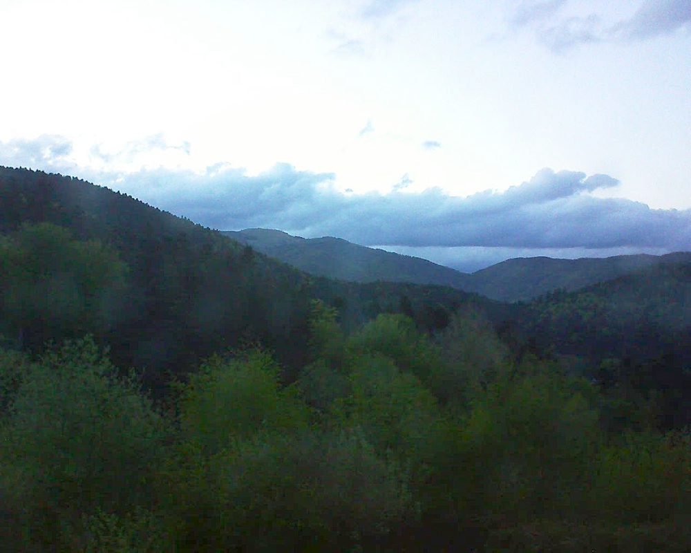 Le petit ballon vu depuis le Domaine Langmatt à Murbach le 25.04.2018 à 20:45 Le petit ballon (Alsace, Vosges) le 25.04.2018 à 20:45