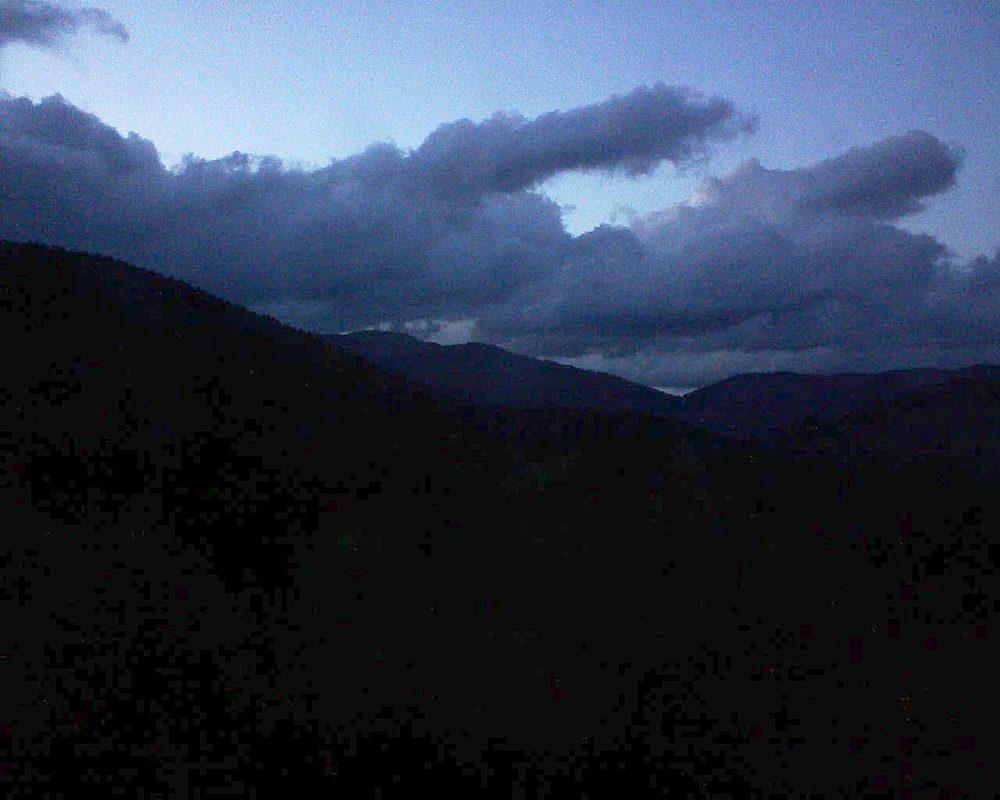 Le petit ballon vu depuis le Domaine Langmatt à Murbach le 25.04.2018 à 21:00 Le petit ballon (Alsace, Vosges) le 25.04.2018 à 21:00