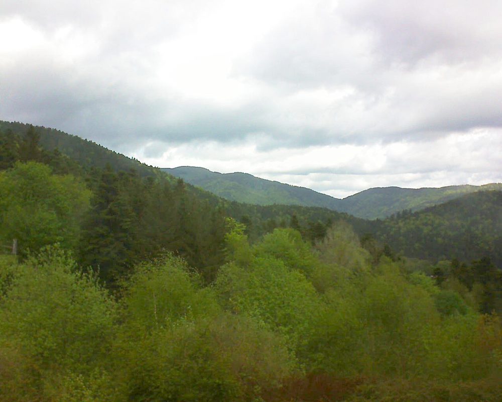 Le petit ballon vu depuis le Domaine Langmatt à Murbach le 26.04.2018 à 11:45 Le petit ballon (Alsace, Vosges) le 26.04.2018 à 11:45
