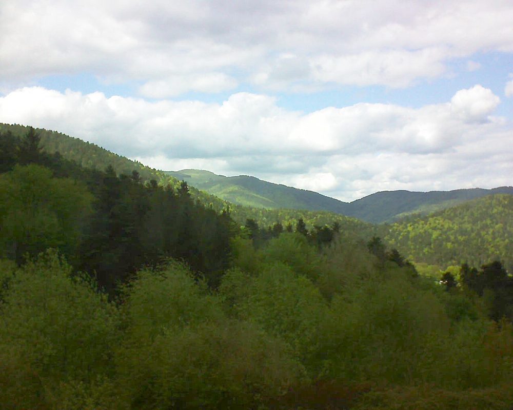 Le petit ballon vu depuis le Domaine Langmatt à Murbach le 26.04.2018 à 15:30 Le petit ballon (Alsace, Vosges) le 26.04.2018 à 15:30