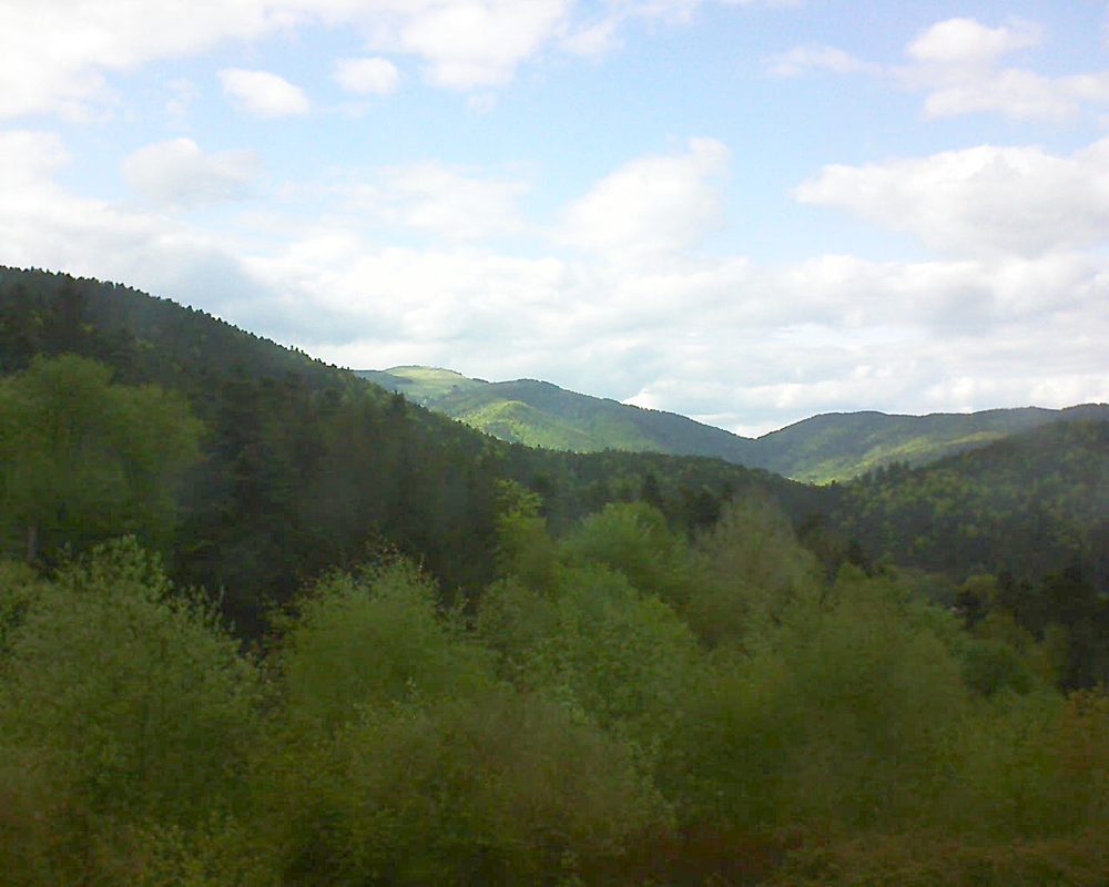 Le petit ballon vu depuis le Domaine Langmatt à Murbach le 26.04.2018 à 17:15 Le petit ballon (Alsace, Vosges) le 26.04.2018 à 17:15
