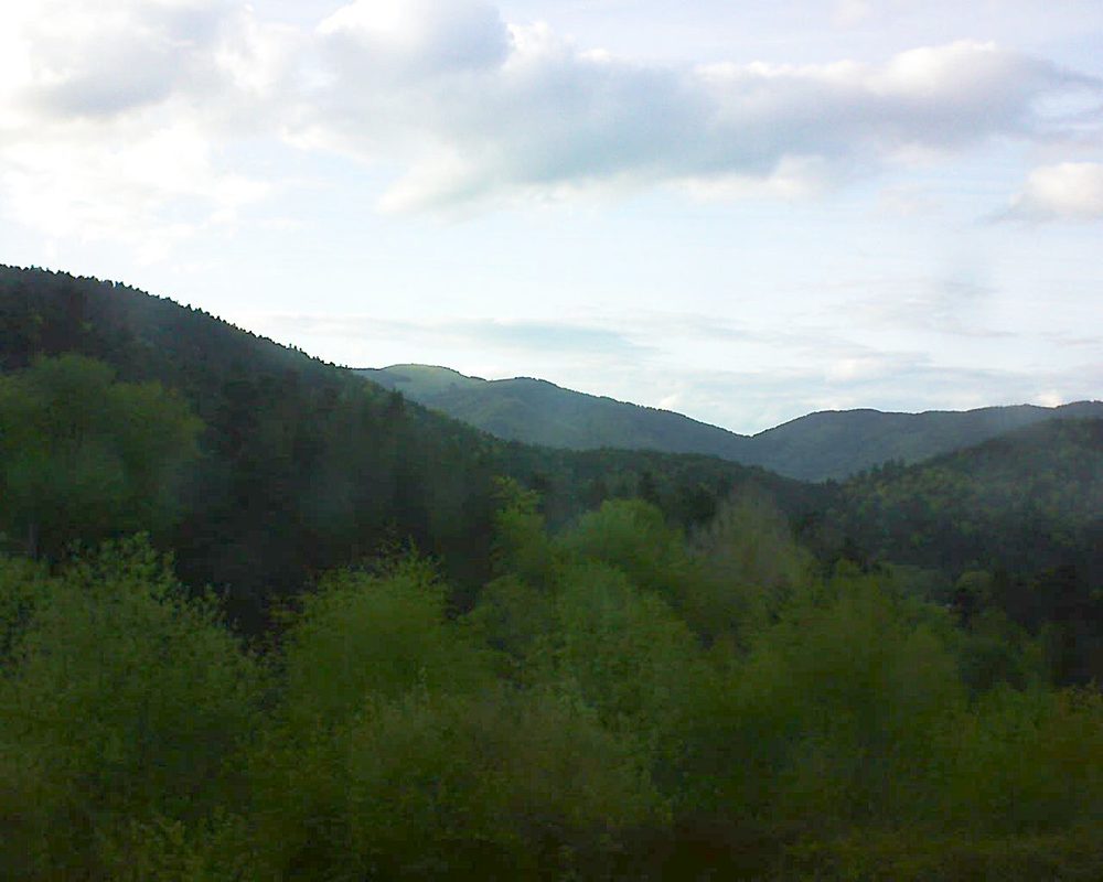 Le petit ballon vu depuis le Domaine Langmatt à Murbach le 26.04.2018 à 19:15 Le petit ballon (Alsace, Vosges) le 26.04.2018 à 19:15