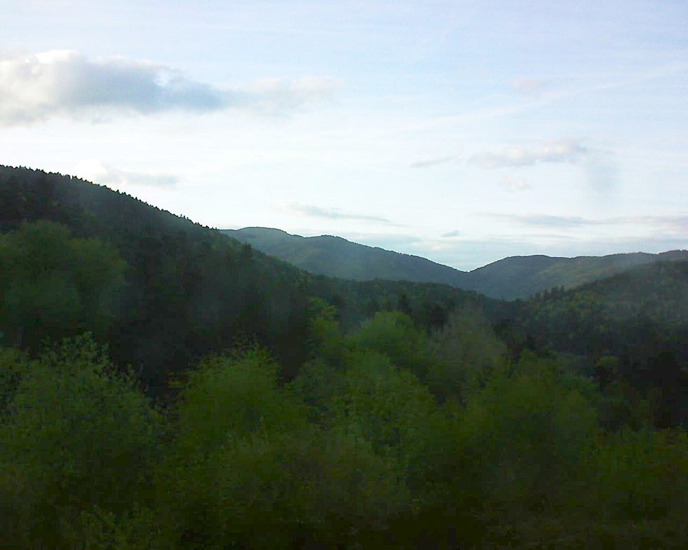 Le petit ballon vu depuis le Domaine Langmatt à Murbach le 26.04.2018 à 19:30 Le petit ballon (Alsace, Vosges) le 26.04.2018 à 19:30