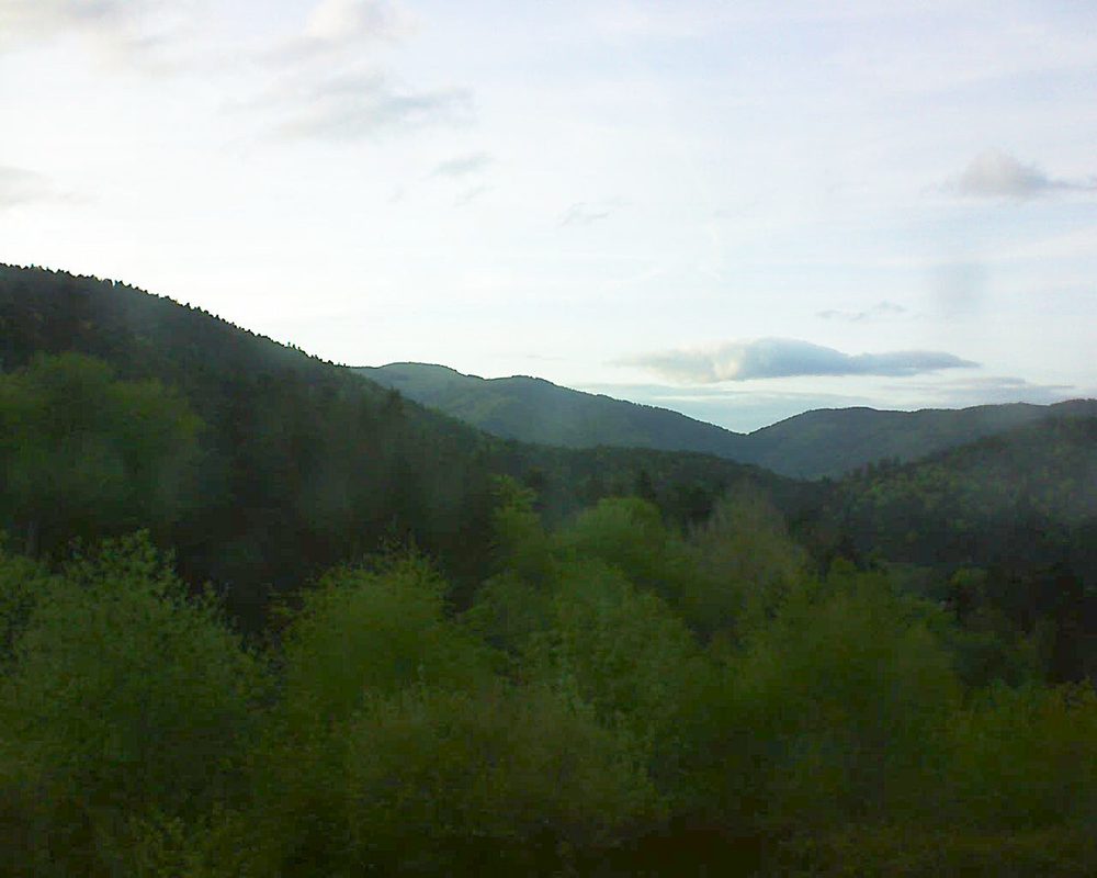 Le petit ballon vu depuis le Domaine Langmatt à Murbach le 26.04.2018 à 20:00 Le petit ballon (Alsace, Vosges) le 26.04.2018 à 20:00