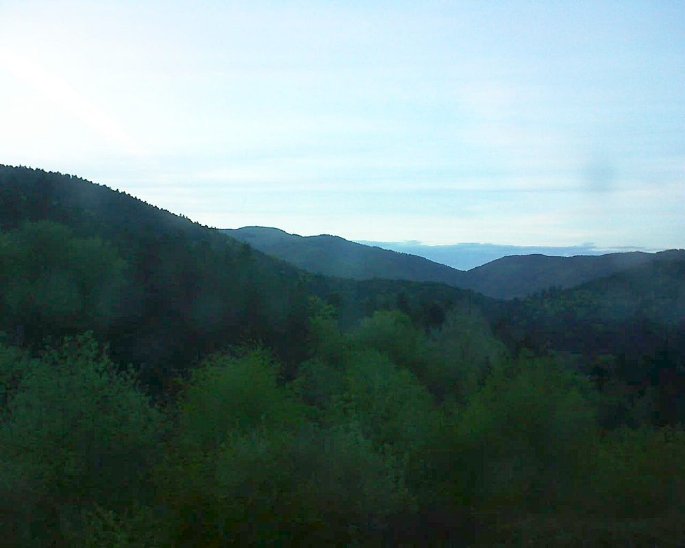 Le petit ballon vu depuis le Domaine Langmatt à Murbach le 26.04.2018 à 20:30 Le petit ballon (Alsace, Vosges) le 26.04.2018 à 20:30