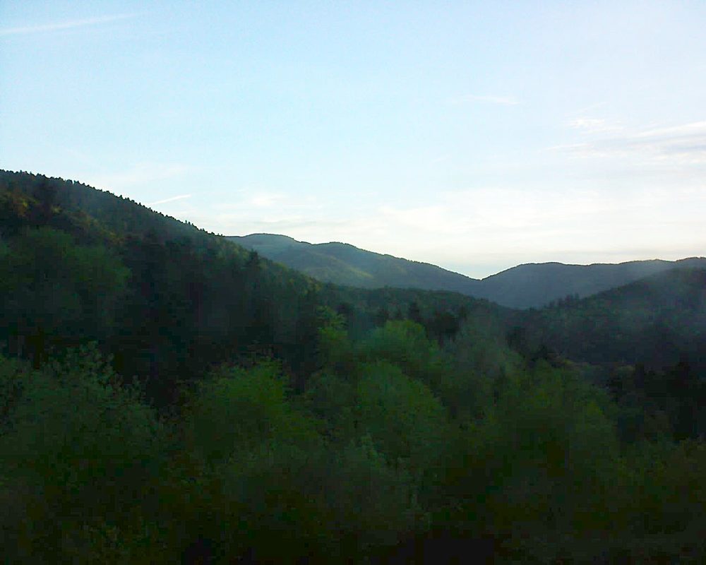 Le petit ballon vu depuis le Domaine Langmatt à Murbach le 27.04.2018 à 06:45 Le petit ballon (Alsace, Vosges) le 27.04.2018 à 06:45
