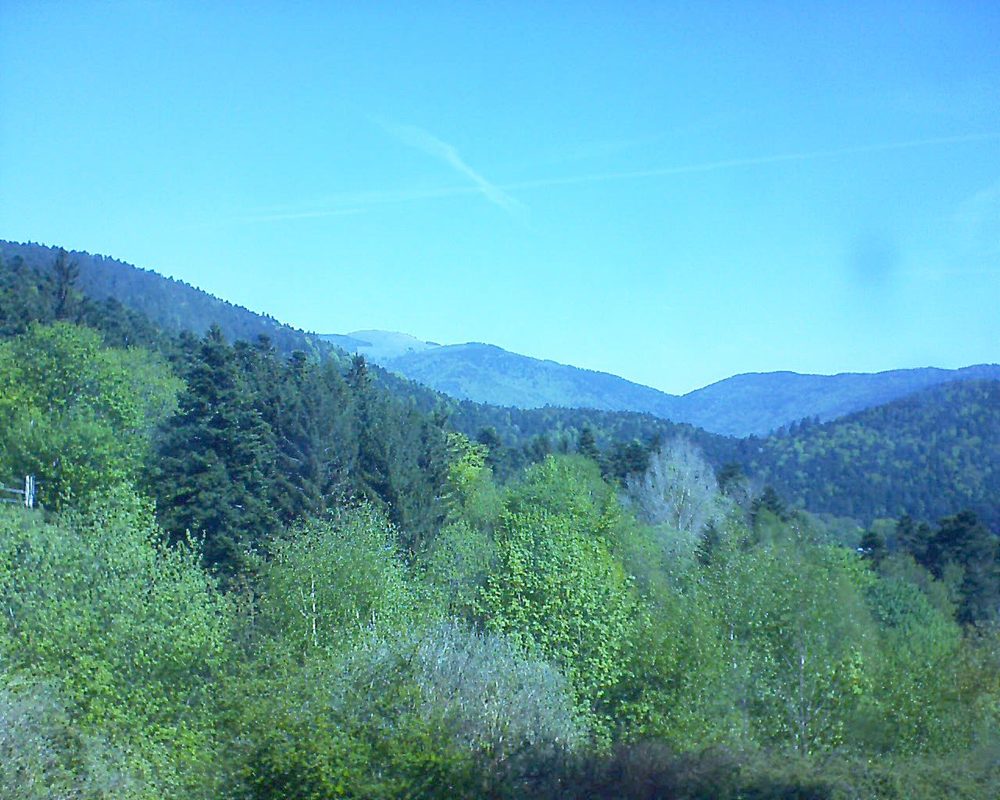 Le petit ballon vu depuis le Domaine Langmatt à Murbach le 27.04.2018 à 11:15 Le petit ballon (Alsace, Vosges) le 27.04.2018 à 11:15