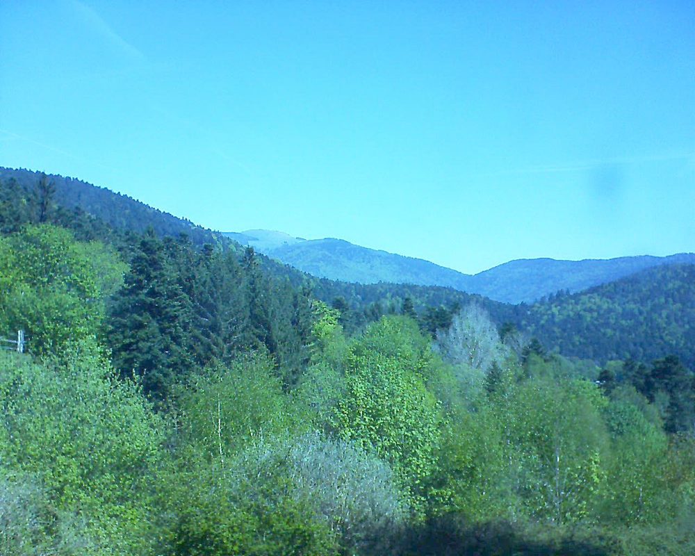 Le petit ballon vu depuis le Domaine Langmatt à Murbach le 27.04.2018 à 11:30 Le petit ballon (Alsace, Vosges) le 27.04.2018 à 11:30
