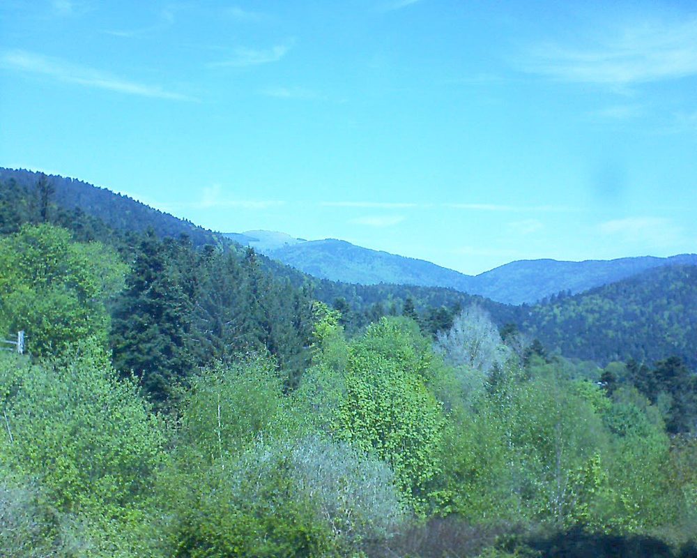 Le petit ballon vu depuis le Domaine Langmatt à Murbach le 27.04.2018 à 12:30 Le petit ballon (Alsace, Vosges) le 27.04.2018 à 12:30