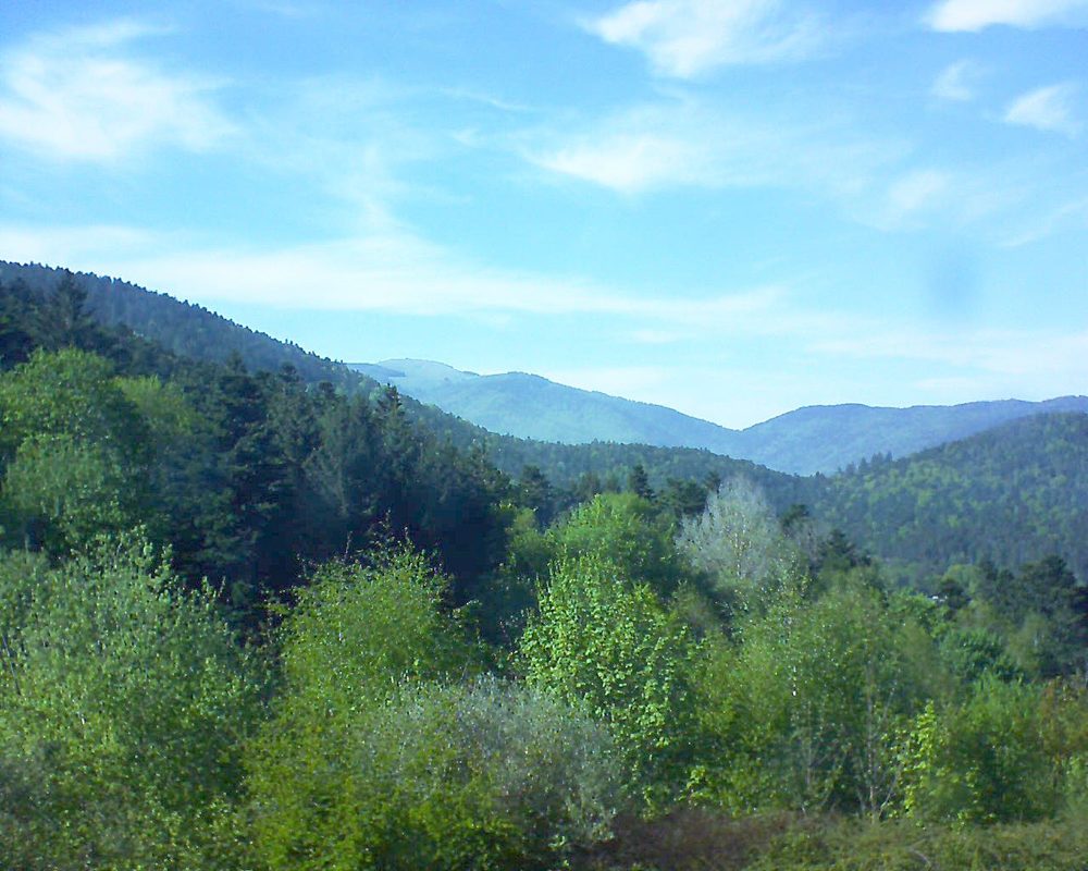 Le petit ballon vu depuis le Domaine Langmatt à Murbach le 27.04.2018 à 17:00 Le petit ballon (Alsace, Vosges) le 27.04.2018 à 17:00