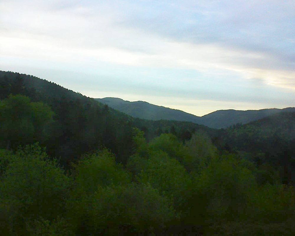 Le petit ballon vu depuis le Domaine Langmatt à Murbach le 27.04.2018 à 20:15 Le petit ballon (Alsace, Vosges) le 27.04.2018 à 20:15