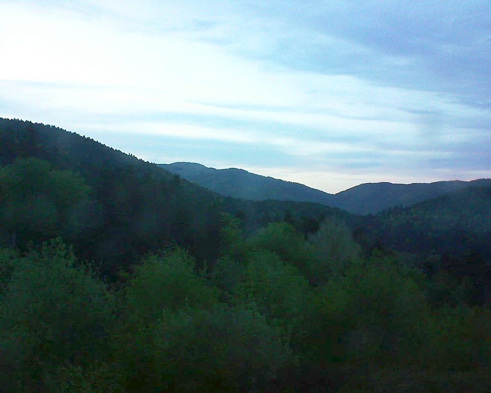 Le petit ballon vu depuis le Domaine Langmatt à Murbach le 27.04.2018 à 20:45 Le petit ballon (Alsace, Vosges) le 27.04.2018 à 20:45