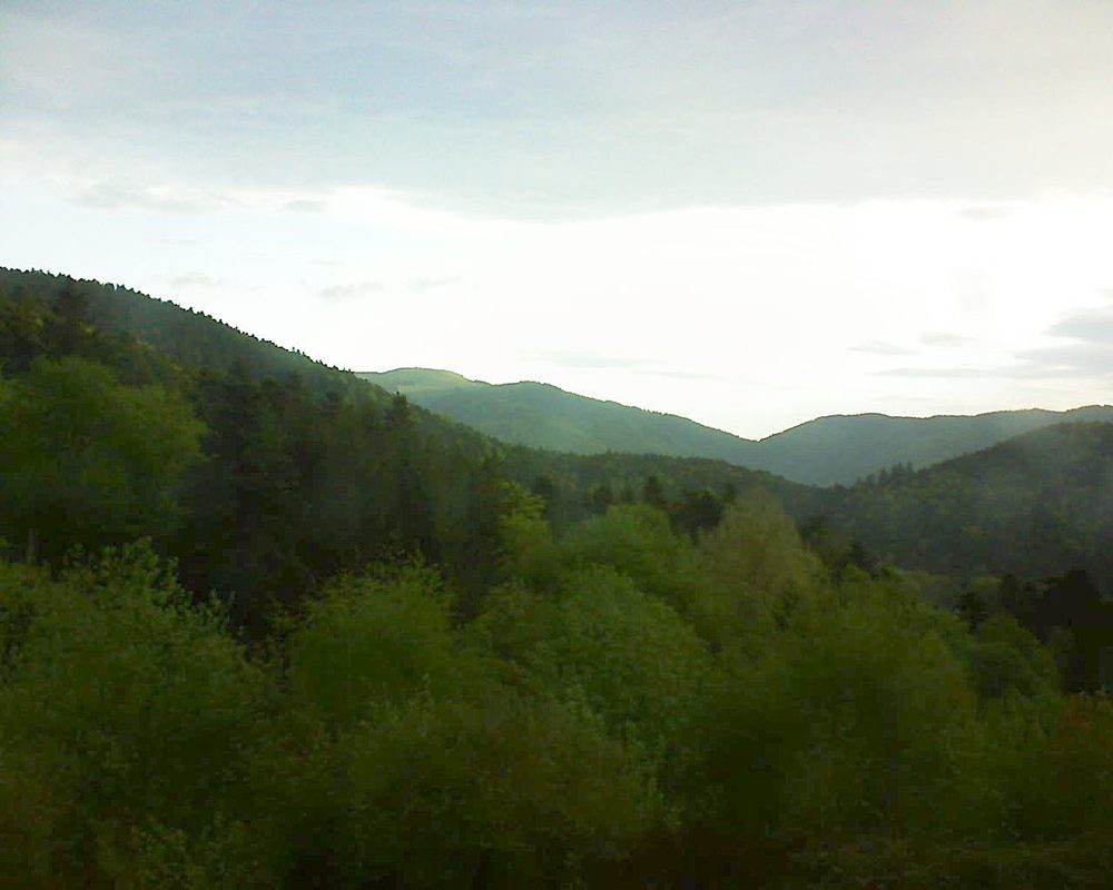 Le petit ballon vu depuis le Domaine Langmatt à Murbach le 28.04.2018 à 07:00 Le petit ballon (Alsace, Vosges) le 28.04.2018 à 07:00