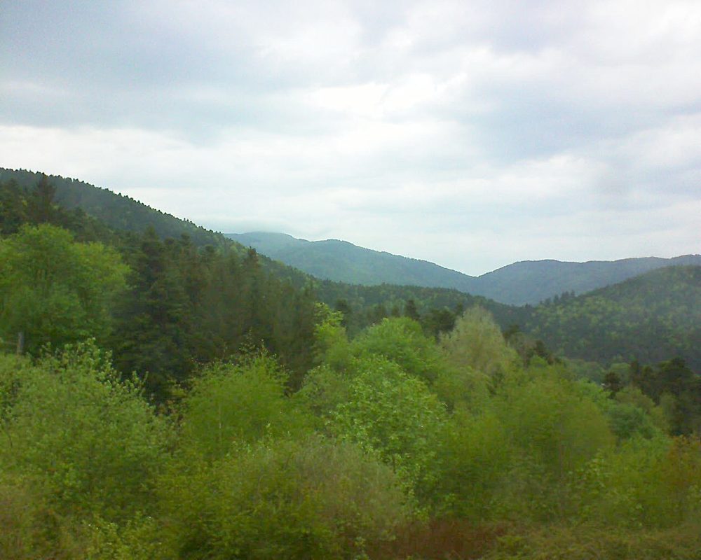 Le petit ballon vu depuis le Domaine Langmatt à Murbach le 28.04.2018 à 19:30 Le petit ballon (Alsace, Vosges) le 28.04.2018 à 19:30