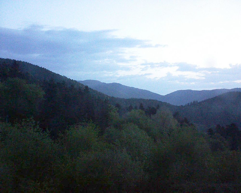 Le petit ballon vu depuis le Domaine Langmatt à Murbach le 29.04.2018 à 06:00 Le petit ballon (Alsace, Vosges) le 29.04.2018 à 06:00
