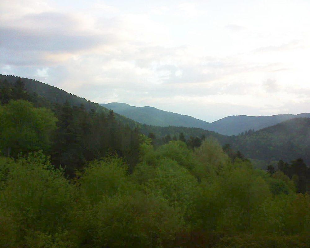 Le petit ballon vu depuis le Domaine Langmatt à Murbach le 29.04.2018 à 06:30 Le petit ballon (Alsace, Vosges) le 29.04.2018 à 06:30