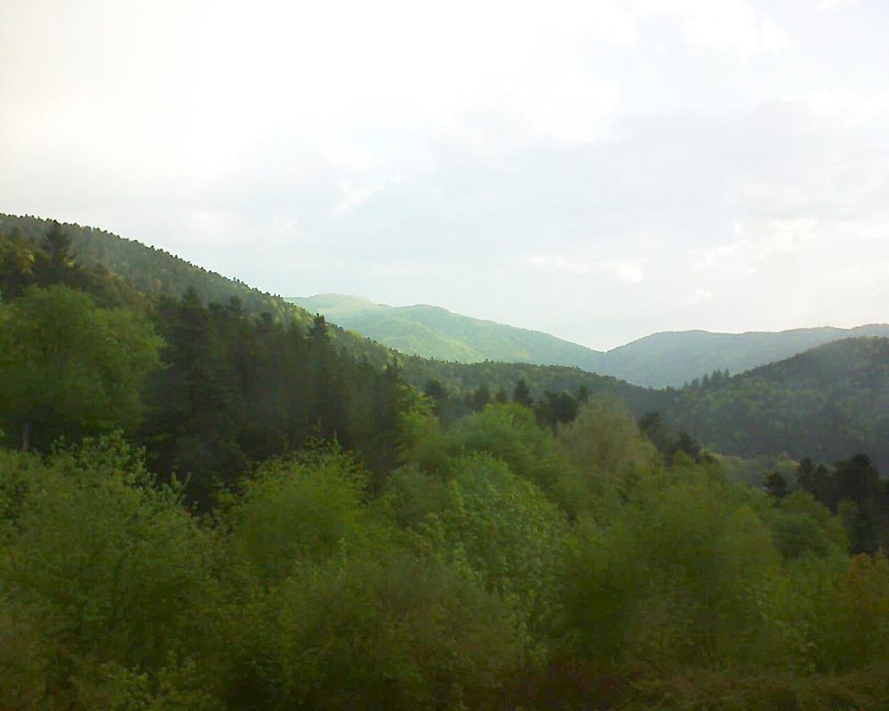 Le petit ballon vu depuis le Domaine Langmatt à Murbach le 29.04.2018 à 07:00 Le petit ballon (Alsace, Vosges) le 29.04.2018 à 07:00