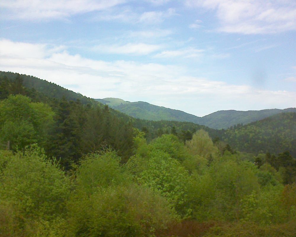 Le petit ballon vu depuis le Domaine Langmatt à Murbach le 29.04.2018 à 14:15 Le petit ballon (Alsace, Vosges) le 29.04.2018 à 14:15