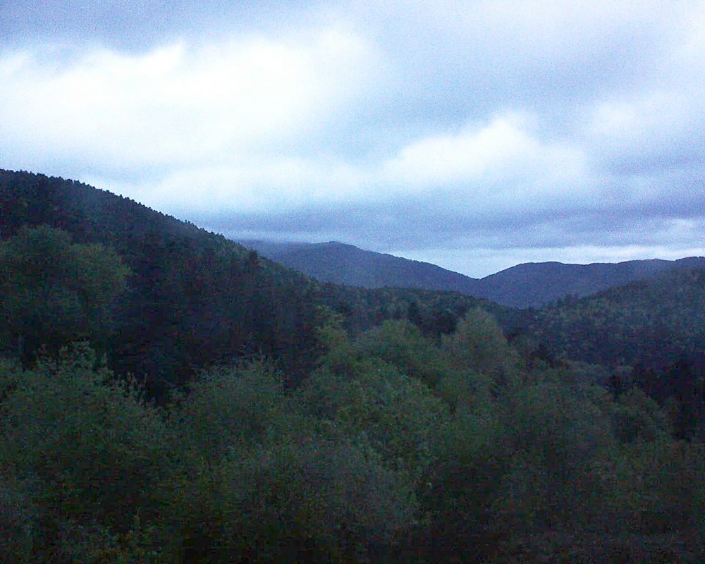Le petit ballon vu depuis le Domaine Langmatt à Murbach le 30.04.2018 à 06:15 Le petit ballon (Alsace, Vosges) le 30.04.2018 à 06:15
