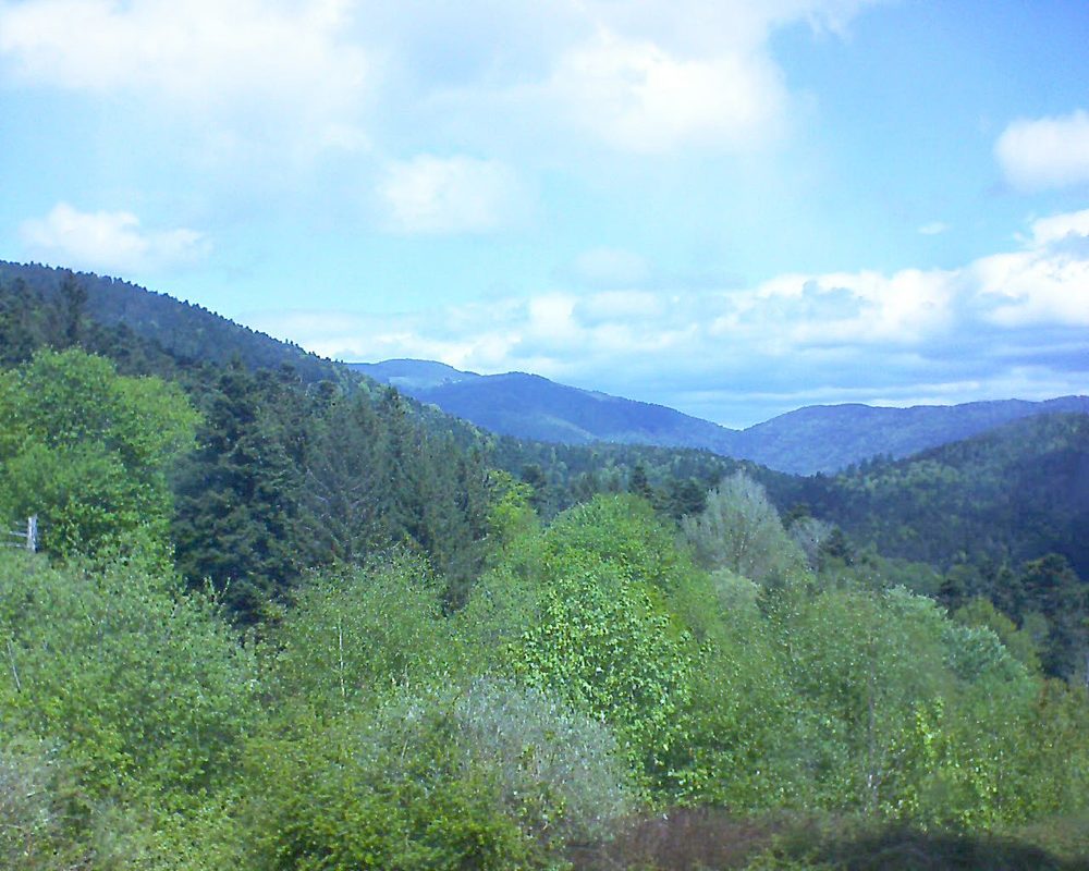 Le petit ballon vu depuis le Domaine Langmatt à Murbach le 30.04.2018 à 12:30 Le petit ballon (Alsace, Vosges) le 30.04.2018 à 12:30