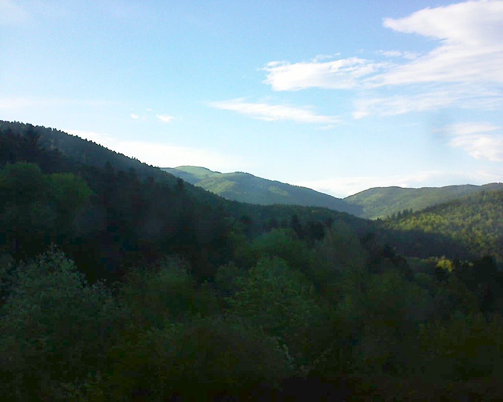 Le petit ballon vu depuis le Domaine Langmatt à Murbach le 30.04.2018 à 19:00 Le petit ballon (Alsace, Vosges) le 30.04.2018 à 19:00
