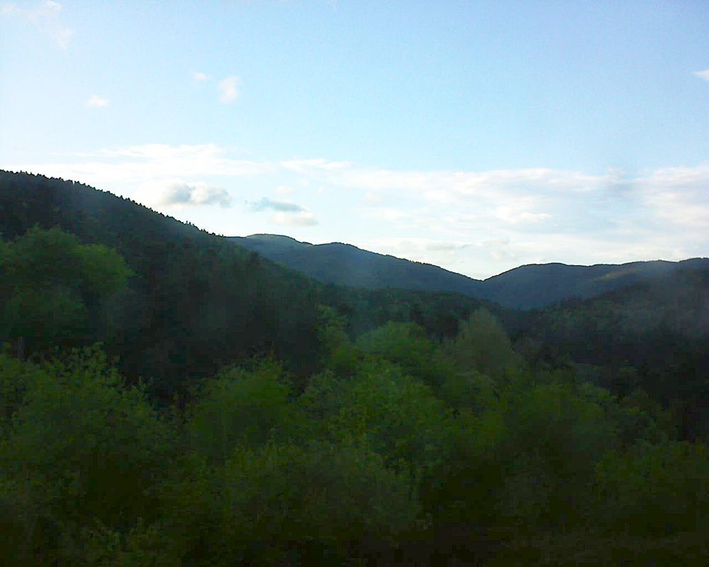 Le petit ballon vu depuis le Domaine Langmatt à Murbach le 30.04.2018 à 19:45 Le petit ballon (Alsace, Vosges) le 30.04.2018 à 19:45