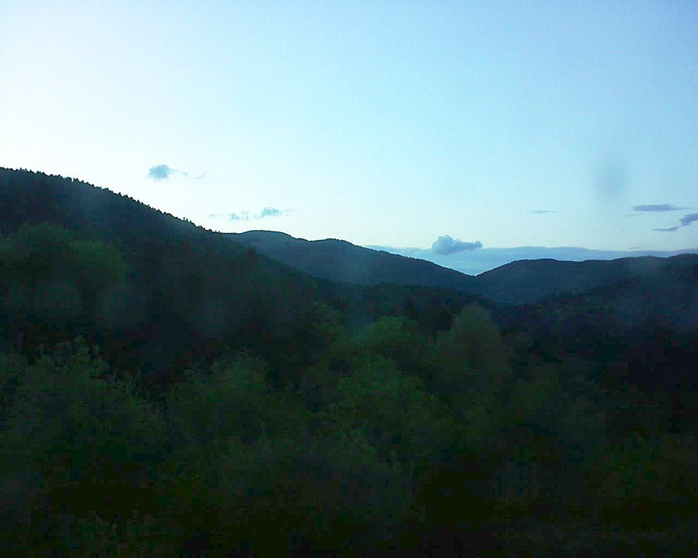 Le petit ballon vu depuis le Domaine Langmatt à Murbach le 30.04.2018 à 20:45 Le petit ballon (Alsace, Vosges) le 30.04.2018 à 20:45