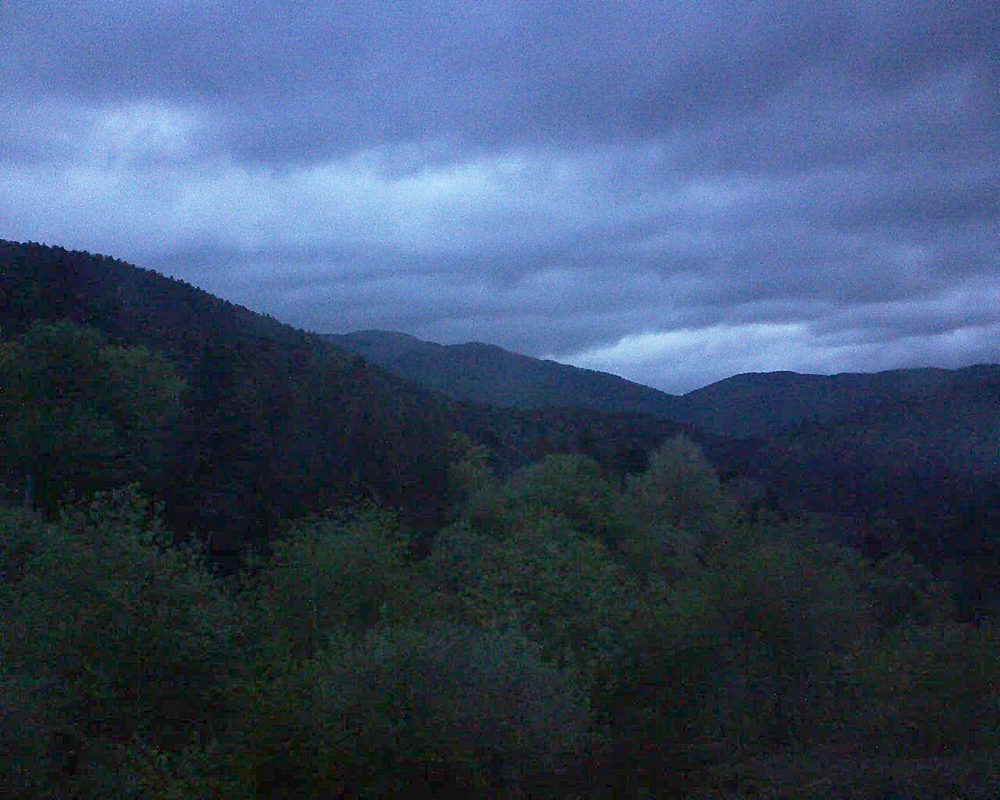 Le petit ballon vu depuis le Domaine Langmatt à Murbach le 01.05.2018 à 06:00 Le petit ballon (Alsace, Vosges) le 01.05.2018 à 06:00