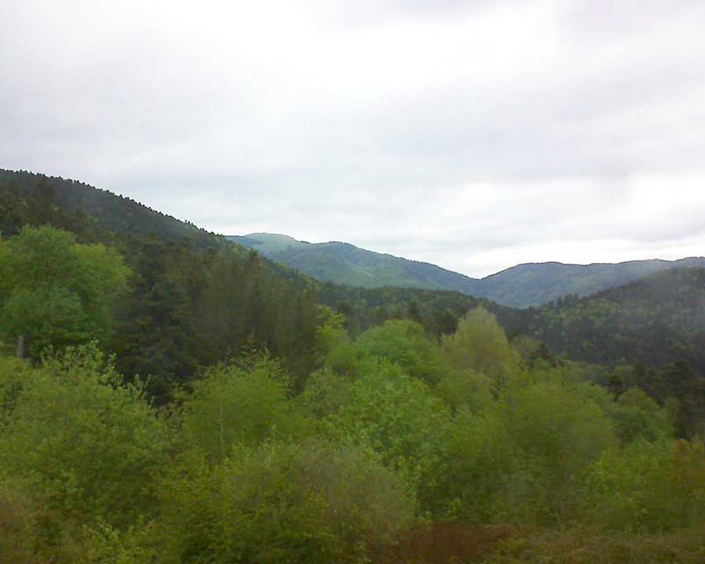 Le petit ballon vu depuis le Domaine Langmatt à Murbach le 01.05.2018 à 07:45 Le petit ballon (Alsace, Vosges) le 01.05.2018 à 07:45