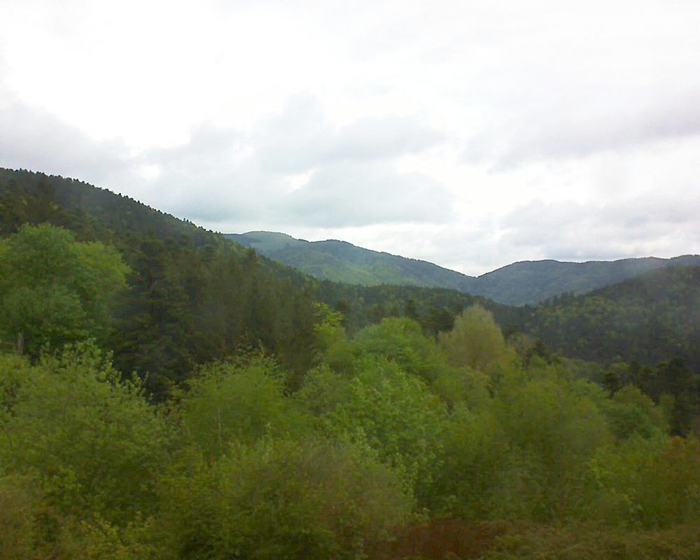 Le petit ballon vu depuis le Domaine Langmatt à Murbach le 01.05.2018 à 09:30 Le petit ballon (Alsace, Vosges) le 01.05.2018 à 09:30