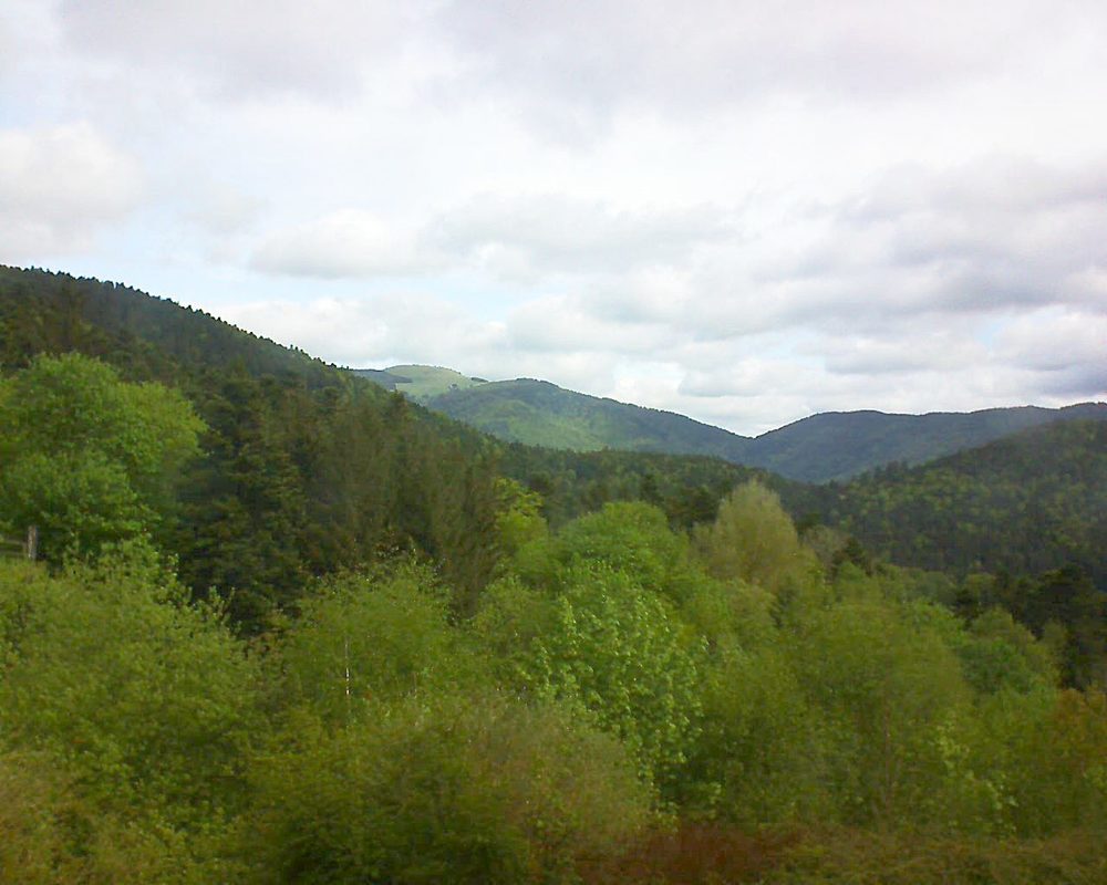 Le petit ballon vu depuis le Domaine Langmatt à Murbach le 01.05.2018 à 10:15 Le petit ballon (Alsace, Vosges) le 01.05.2018 à 10:15